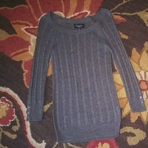 American Eagle Gray 3/4 sleeve scoop neck sweater